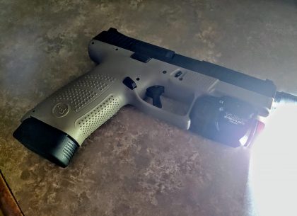 size and compact handguns, home invading insects, full size and compact, securely fits a broad, range of full size, 800 lumens, 300 lumens, 500 lumens, 1000 lumens, front of muzzle, home security, home defense, weapon mounted light, streamlight, tlr-7, streamlight tlr-7, self-defense, lds, light defender series, home defense firearms, tlr-1, tlr-6, streamlight products